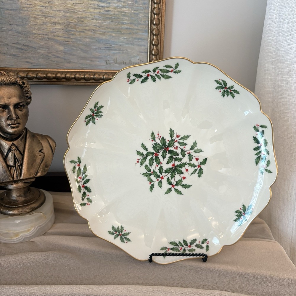 Lenox Holiday Gold Rim Holly Berry 12" Scalloped Edge Cake Plate Dessert Platter